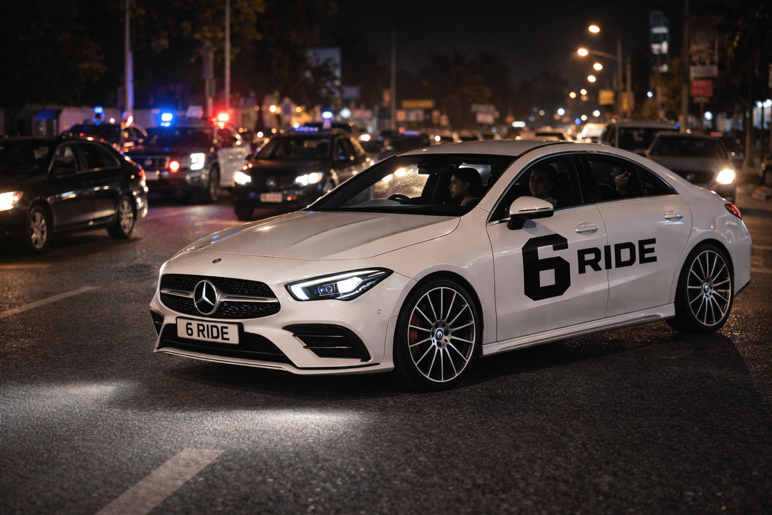 6ride vehicle in night city traffic